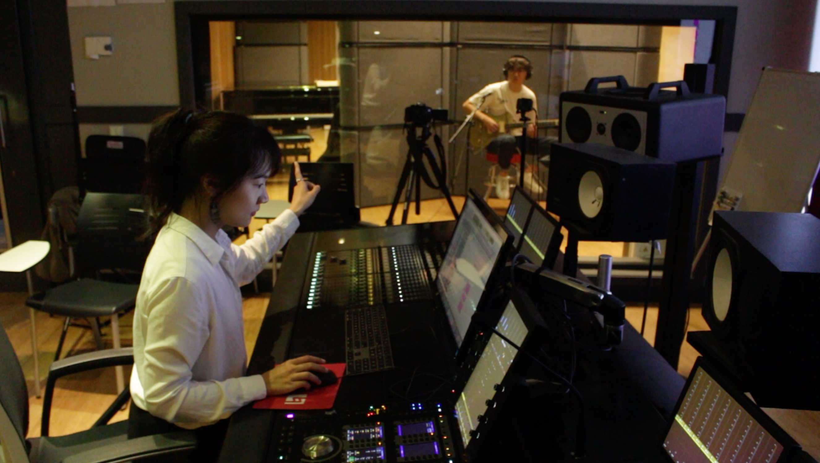 Collaborative music performance